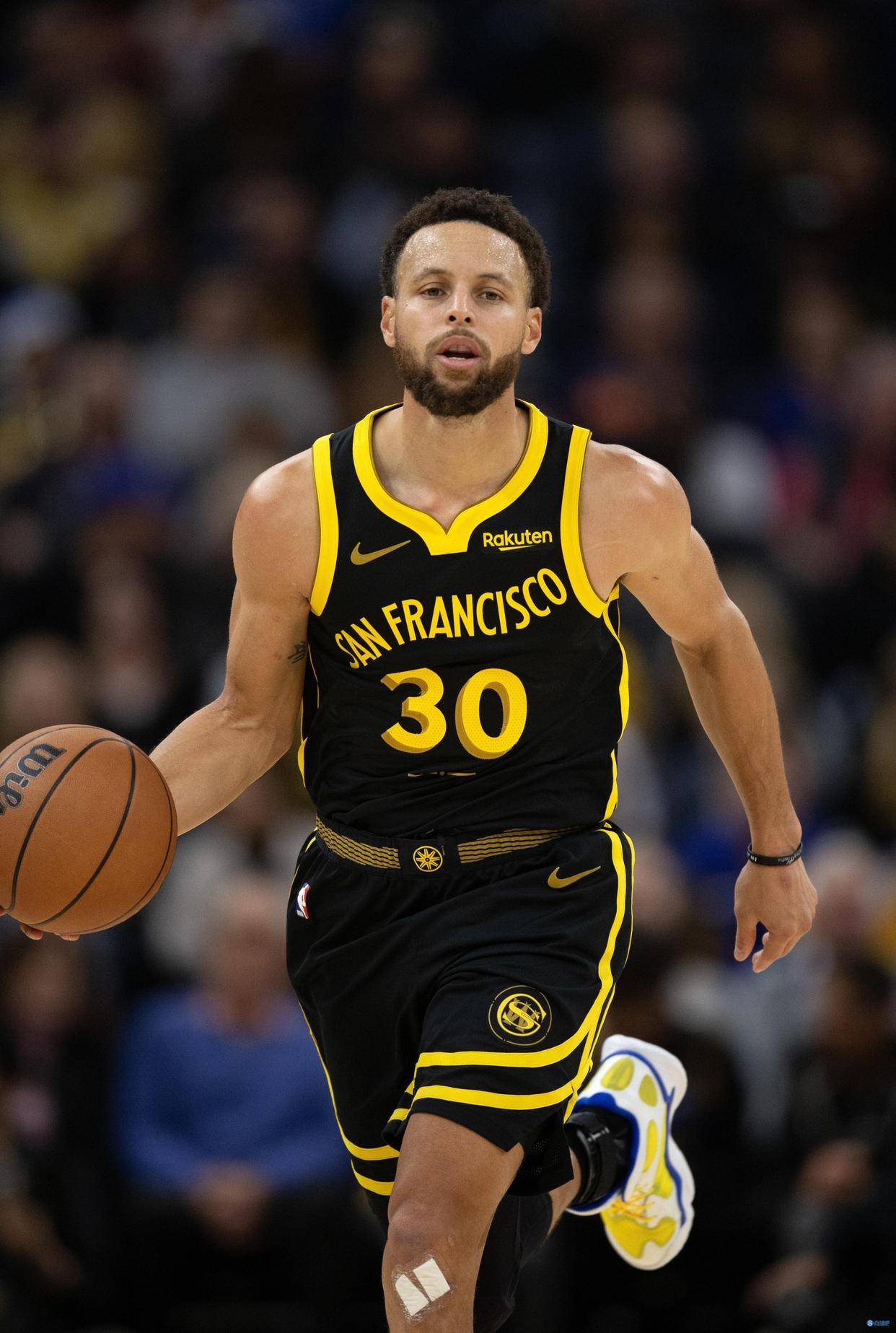 手感冰凉！卡特&席尔瓦合计15投2中（状态低迷：卡特与席尔瓦合计15投仅中2球）