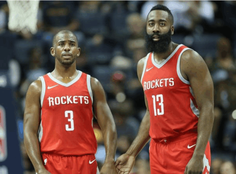 马卡：弗里克希望球队有更多休息，因此取消欧冠赛前踩场训练（马卡：为给球队更多休息，弗里克取消欧冠赛前踩场训练）