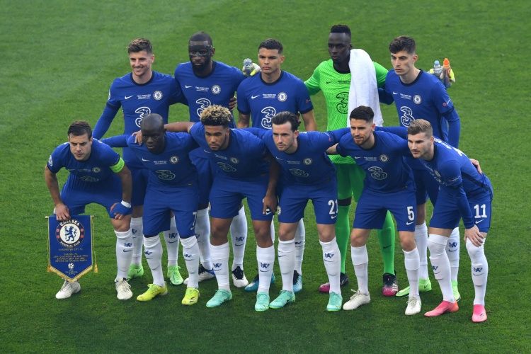 阿迪达斯官方：22款2026年国家队球衣将于11月6日开始发售（阿迪达斯官宣：2026年国家队22款球衣11月6日起开售）