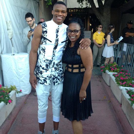 踢球者：巴斯克斯背伤恢复缓慢，理想情况下月底可以复出（踢球者：巴斯克斯背伤恢复不理想，最早有望于月底复出）