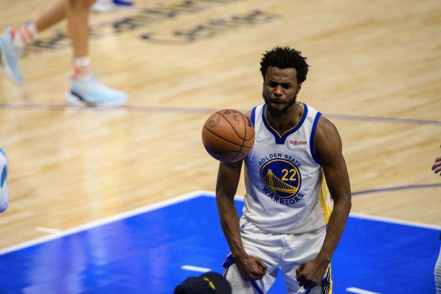 爱德华兹：扬尼斯看好了，只有我才是你想要的完美搭档（爱德华兹喊话扬尼斯：你的理想搭档非我莫属）