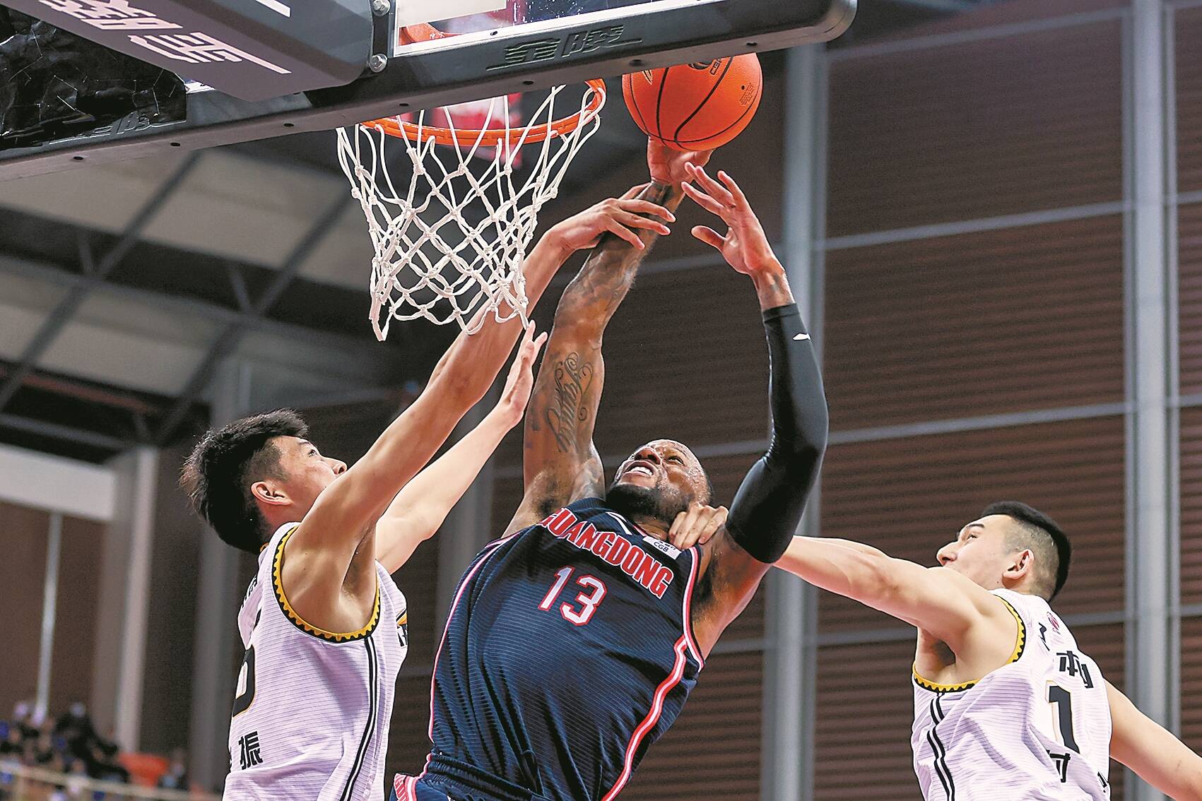 篮球NBA球队球员赛季表现分析（NBA赛季球队与球员表现解析）