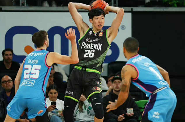 国安客战亚泰：三外援PK四外援；塞鸟战旧主，江文豪首发（国安客场挑战亚泰：三外援硬碰四外援，塞鸟反戈旧主，江文豪先发）