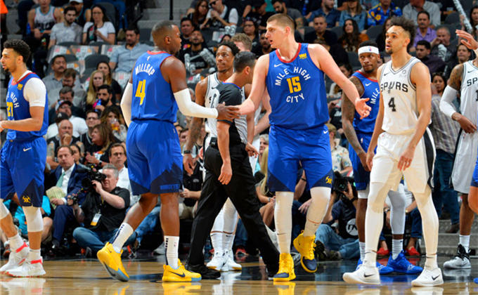 历史性的连续17场表现（创造历史的17场连场表现）