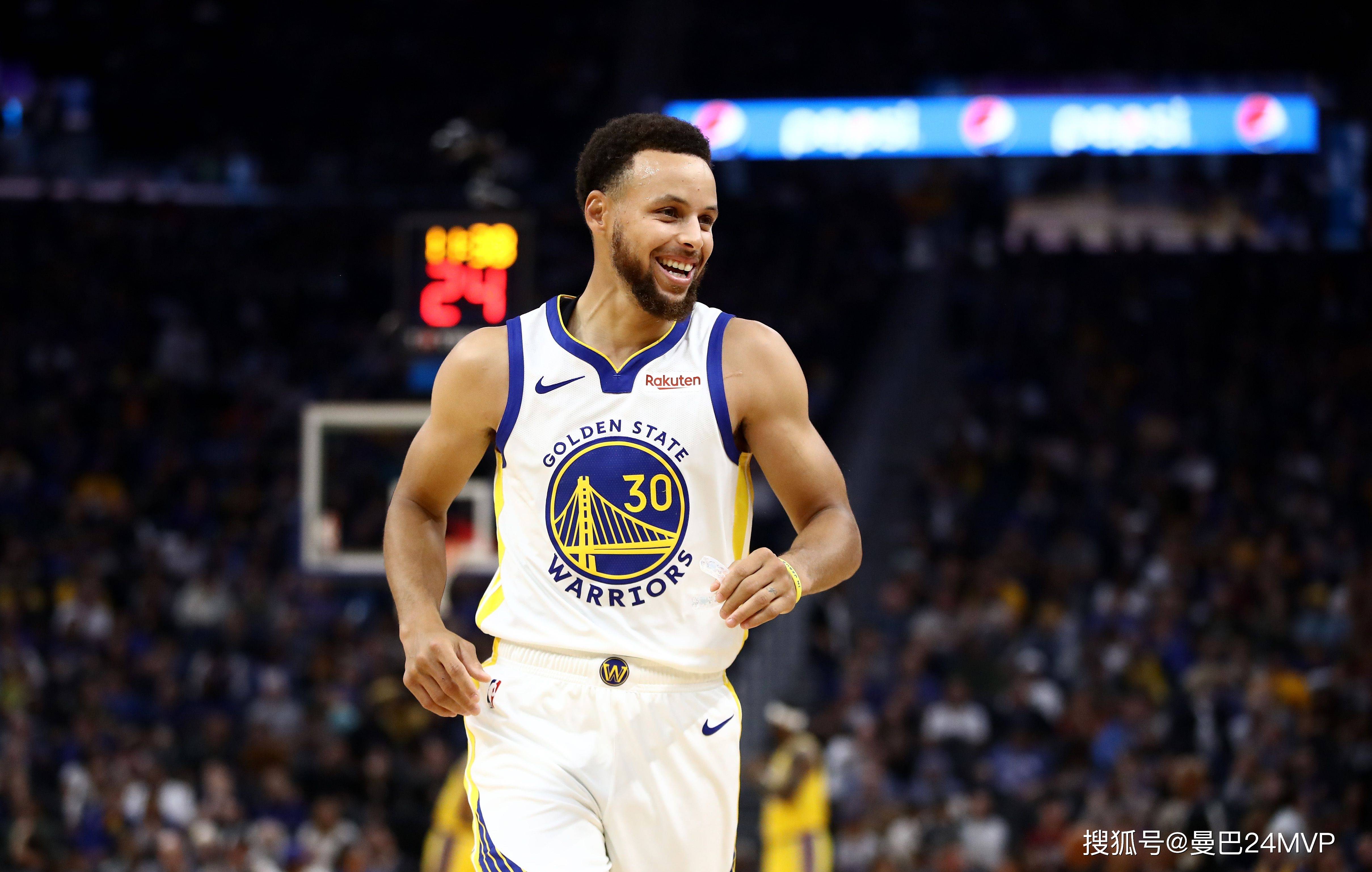 又搞事情了？奇才本场12人名单11人登场 仅惠特摩尔没捞到时间（奇才再惹争议：12人名单仅11人出场，惠特摩尔未获出场机会）