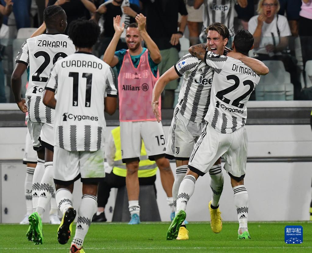 多纳鲁马：1-2之后我们就放弃了比赛，这绝对不应该发生（多纳鲁马：在1-2落后时我们选择了放弃，这种情况不该发生）