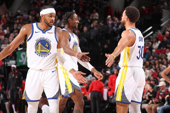 申京：我不是下一个约基奇和奥尼尔，我更想成为第二个詹姆斯（申京：拒绝“下一个约基奇／奥尼尔”标签，更想做“第二个詹姆斯”）