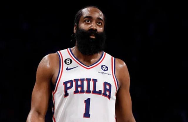 西媒：梅西下榻酒店距诺坎普仅1分钟车程（西媒：梅西入住酒店离诺坎普开车一分钟即到）