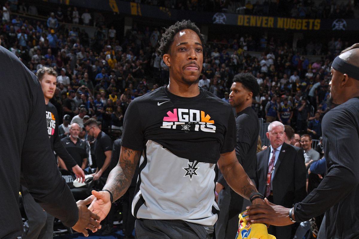 帽子戏法，费兰-托雷斯当选贝蒂斯vs巴萨全场最佳球员（费兰-托雷斯戴帽，当选贝蒂斯战巴萨全场最佳）