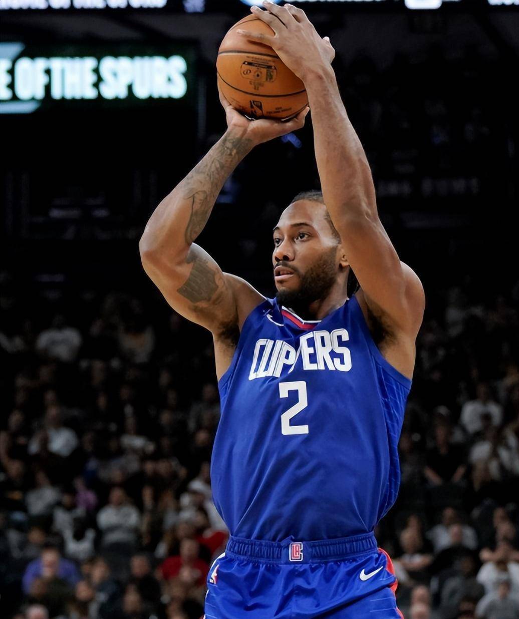 米体：罗马想冬窗租借齐尔克泽，若晋级欧冠会自动触发买断（米体：罗马计划冬窗租借齐尔克泽，若进欧冠将自动触发买断条款）