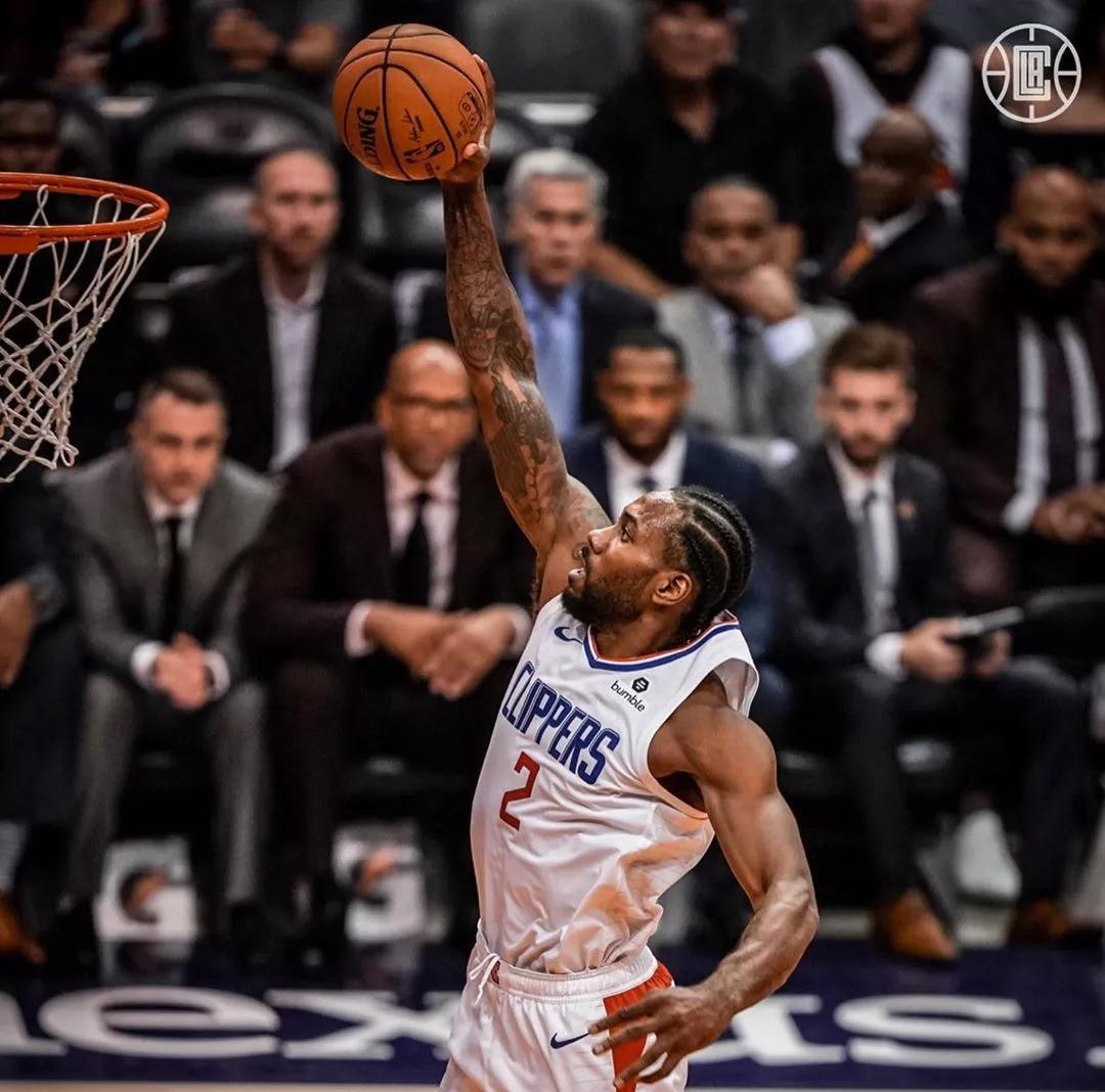 切特70%命中率18分＆SGA13分，雷霆半场领先9分（雷霆半场领先9分：切特70%命中率砍18分，SGA斩获13分）