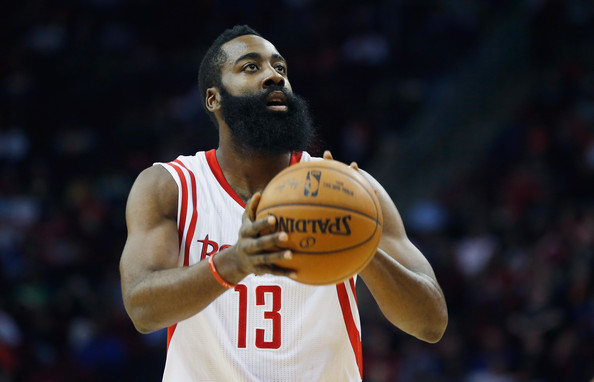 扎鸟给年轻球员建议：和真心对自己好的人在一起，信任这些人（扎鸟告诫年轻球员：与真诚善待你的人同行，并信任他们）