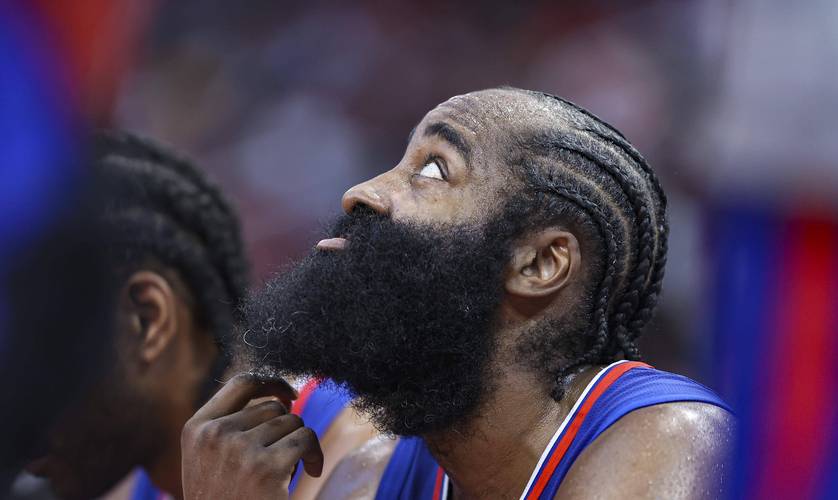 哈兰德梅开二度 曼城轻取对手（哈兰德独中两元，曼城轻松取胜）