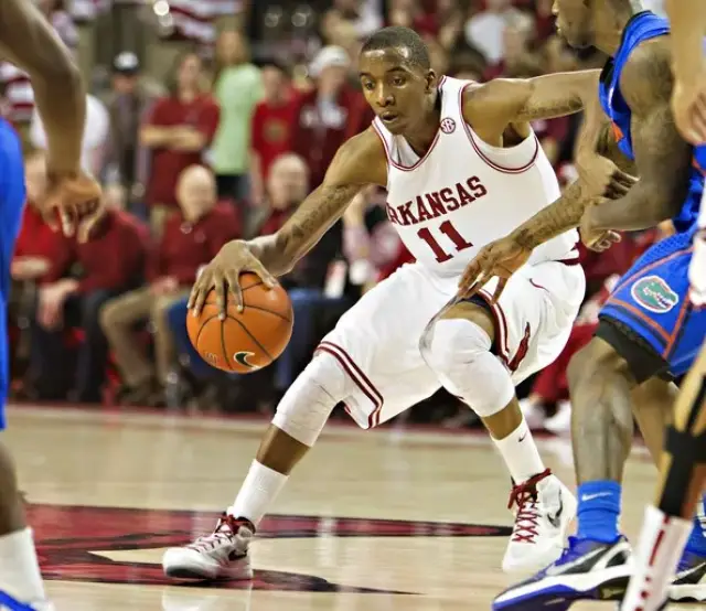 如何提升腰腹力量来增强对抗？（怎样强化腰腹力量以提升对抗能力？）