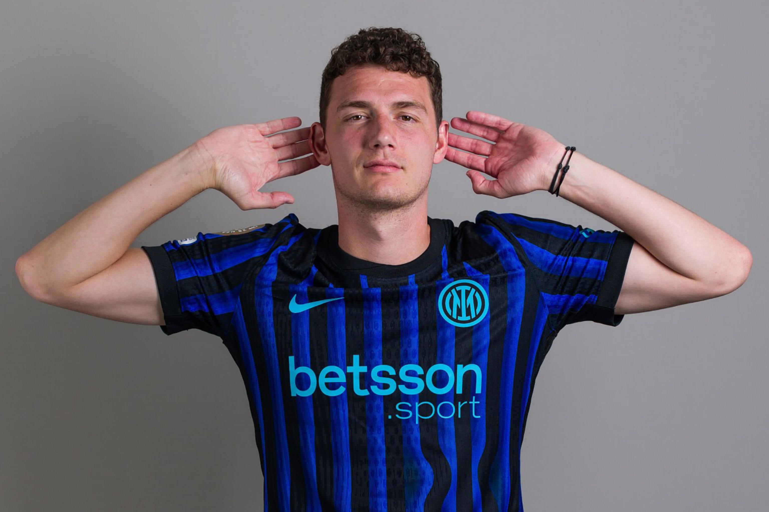 每体：弗里克是否让特狮出战国王杯，将决定后者在巴萨的未来（每体：弗里克是否在国王杯启用特狮，或将左右其在巴萨的前景）