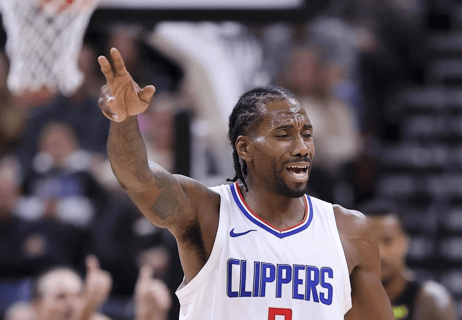 汉堡vs云达不莱梅：法比奥-维埃拉、洛孔加首发，菅原由势、施密德出战（汉堡对阵云达不莱梅：法比奥-维埃拉、洛孔加先发，菅原由势、施密德亮相）