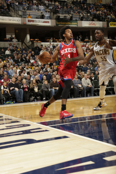 索博斯洛伊：萨拉赫是我的朋友，但这是他和俱乐部之间的事（索博斯洛伊：萨拉赫是好友，此事应由他与俱乐部解决）